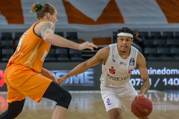 而最引人注 而最引人注